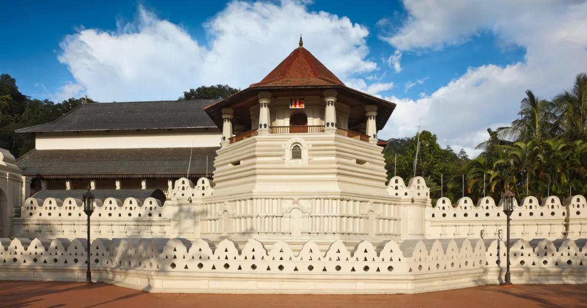 Tempelj Sri Dalada Maligawa | vsapotovanja.si | Vsapotovanja.si